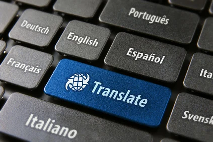 מקשי שפות ומקש Translate כחול במקלדת